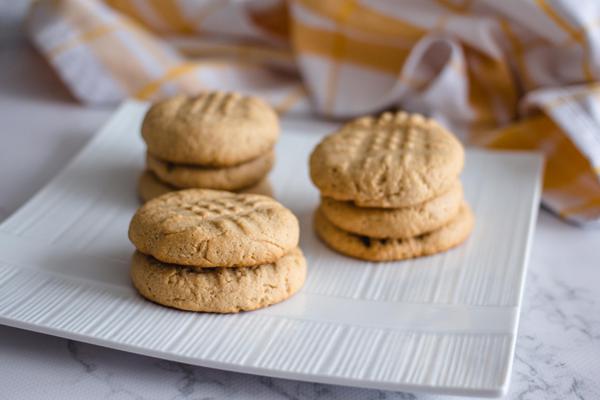 Keto Low Carb 4 Ingredient Peanut Butter Cookies Recipe