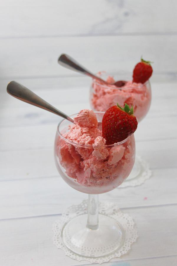 Weight Watchers Strawberry Frozen Dessert