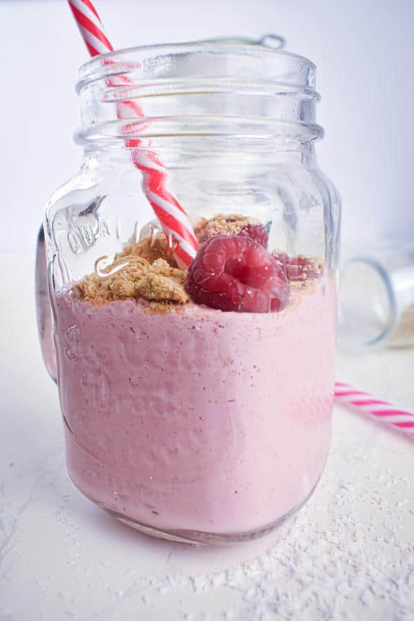 5 Ingredient Keto Smoothie – Best Low Carb Raspberry Cheesecake Smoothie Recipe – {Easy} Breakfast - Lunch - Dinner - Snacks - Keto Diet Beginner Meal Plan Idea