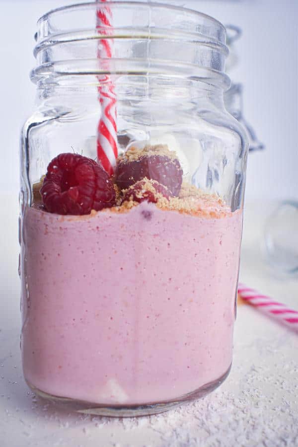 5 Ingredient Keto Smoothie – Best Low Carb Raspberry Cheesecake Smoothie Recipe – {Easy} Breakfast - Lunch - Dinner - Snacks - Keto Diet Beginner Meal Plan Idea