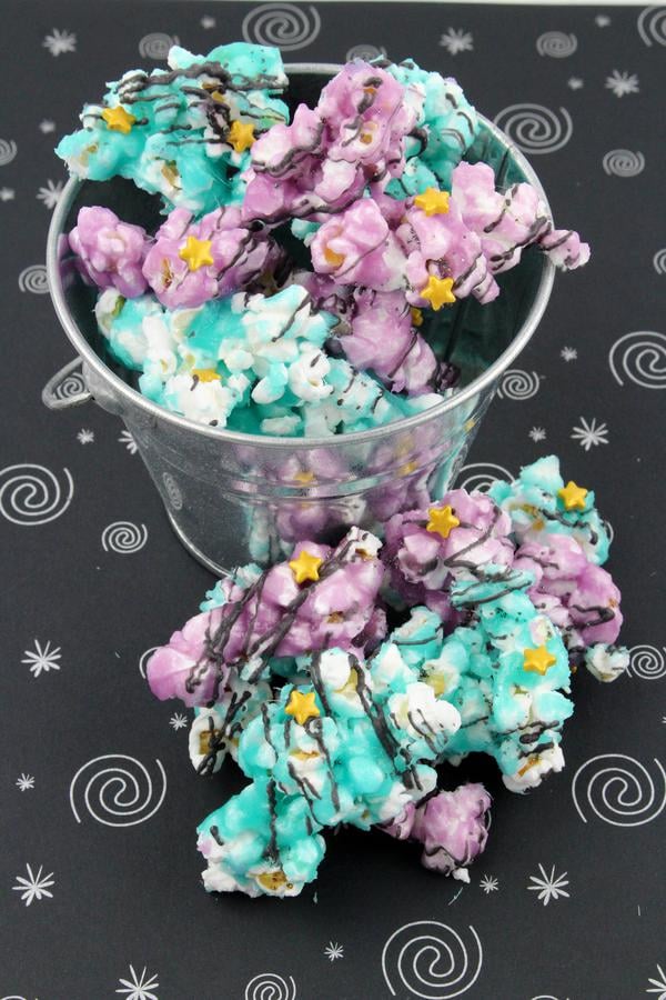 Kids Party Food! BEST Galaxy Chocolate Popcorn – EASY Space - Galaxy Party Food Ideas – Recipes – Snacks – Desserts