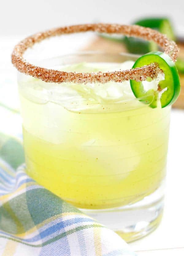 Alcoholic Drinks – BEST Spicy Jalapeno Margarita Recipe – Easy and Simple Margarita On The Rocks – How To Make Homemade Margarita