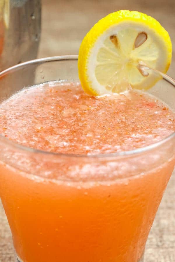 Alcoholic Drinks – BEST Strawberry Lemonade Vodka Recipe – Easy and Simple Vodka Cocktail – How To Make Homemade Alcohol Cocktails