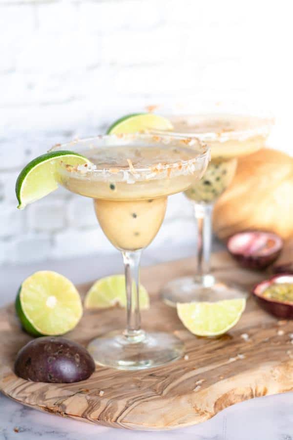 Alcoholic Drinks – BEST Passionfruit Coconut Hawaiian Margarita Recipe – Easy and Simple Margarita On The Rocks – How To Make Homemade Margarita