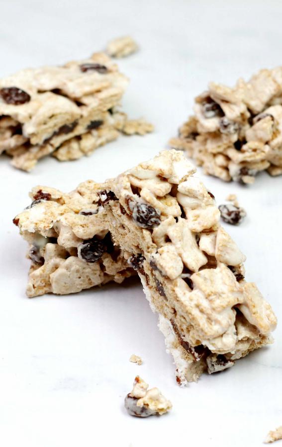 5 Ingredient Cereal Bars – Best Homemade Cinnamon Toast Cereal Bar Recipe – {Easy} Breakfast – Snacks – Desserts – Quick – Simple