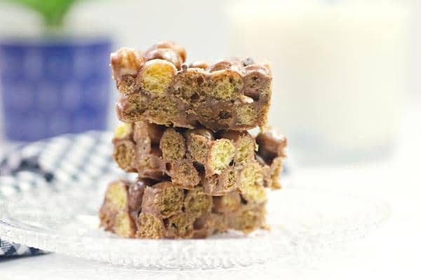 Cereal Bars – Best Homemade Reese's Peanut Butter Cereal Bar Recipe – {Easy} Breakfast – Snacks – Desserts – Quick – Simple