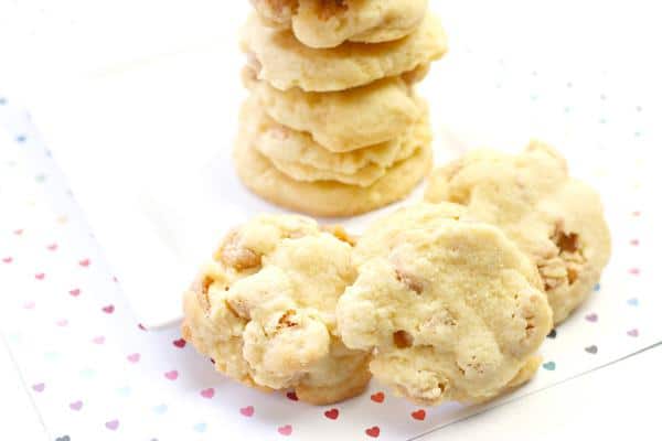 Easy Cookies – Honey Bun Cereal Cookie Recipe – BEST Homemade Cookies – How To Make – Quick – Simple – Desserts – Snacks – Party Food