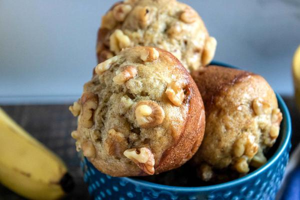 Banana Nut Muffins! Best Mini Banana Nut Muffin Idea – Quick & Easy Muffin Recipe – Snacks – Desserts – Breakfast