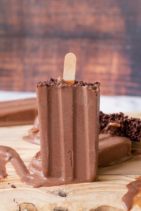 Popsicles – BEST Fudgesicle Popsicles Recipe – Easy and Simple Chocolate Popsicles – How To Make Popsicles - Summer Treats - Desserts