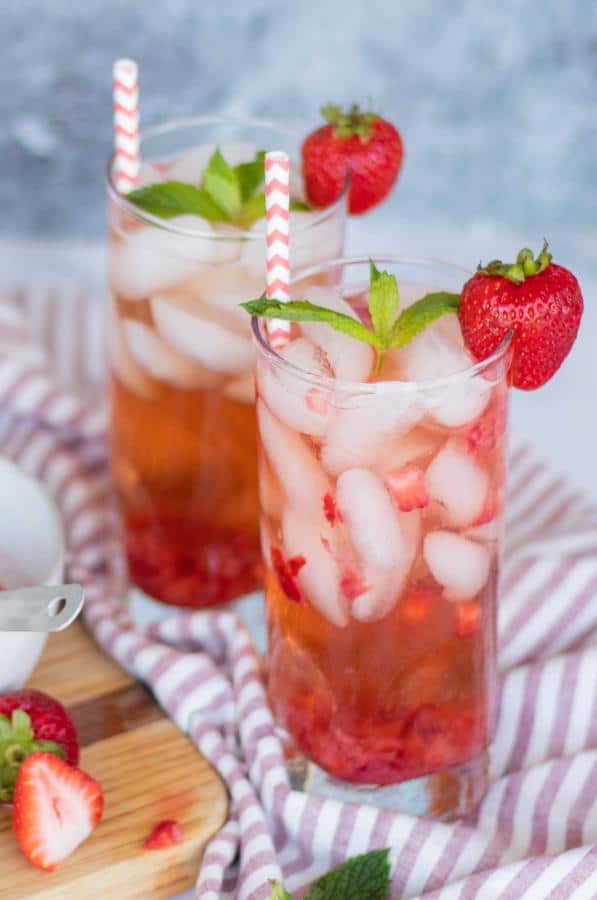 Strawberry Acai Refresher Recipe