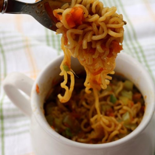 microwave-chow-mein-in-a-mug-6-1