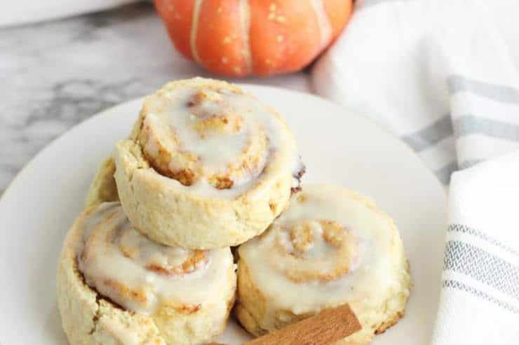 Easy Pumpkin Cinnamon Rolls – Best Homemade Pumpkin Cinnamon Roll Recipe – {Easy} Fall Recipes - Breakfast – Snacks – Desserts – Quick – Simple