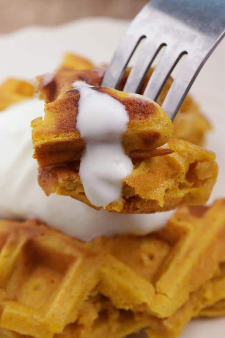 Easy Waffles – Best Homemade Pumpkin Waffle Recipe – {Easy} Breakfast – Snacks – Desserts – Quick – Simple