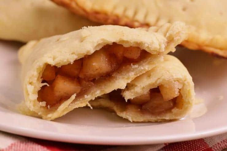 Easy Apple Hand Pies – Best Homemade Apple Pie Recipe – {Easy} Recipes – Snacks – Desserts – Breakfast – Quick – Simple