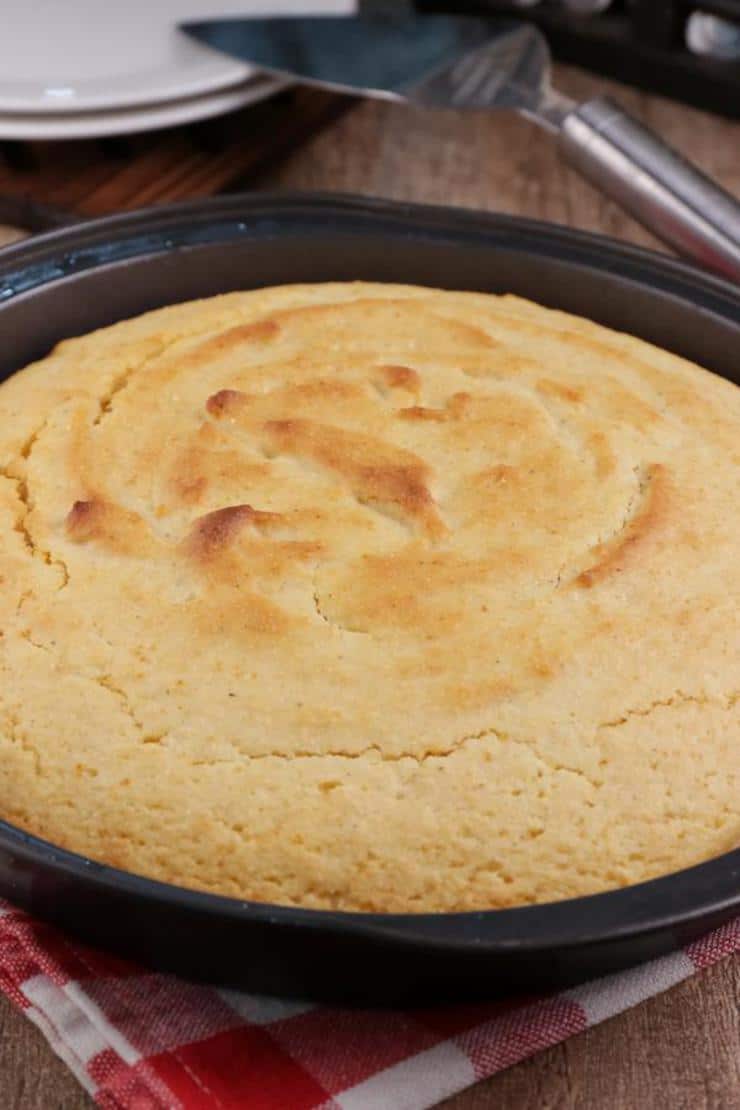 Easy Cornbread – Best Homemade Cornbread Recipe – {Easy} Recipes – Side Dishes – Quick – Simple