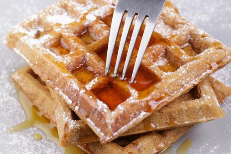 Easy Waffles – Best Homemade Gingerbread Waffle Recipe – {Easy} Breakfast – Snacks – Desserts – Quick – Simple