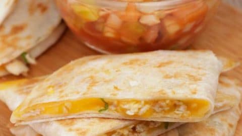 Easy Mini Quesadillas – Best Homemade Chicken Quesadilla Recipe – Finger Food - Appetizers – Snacks - Party Food – Quick – Simple