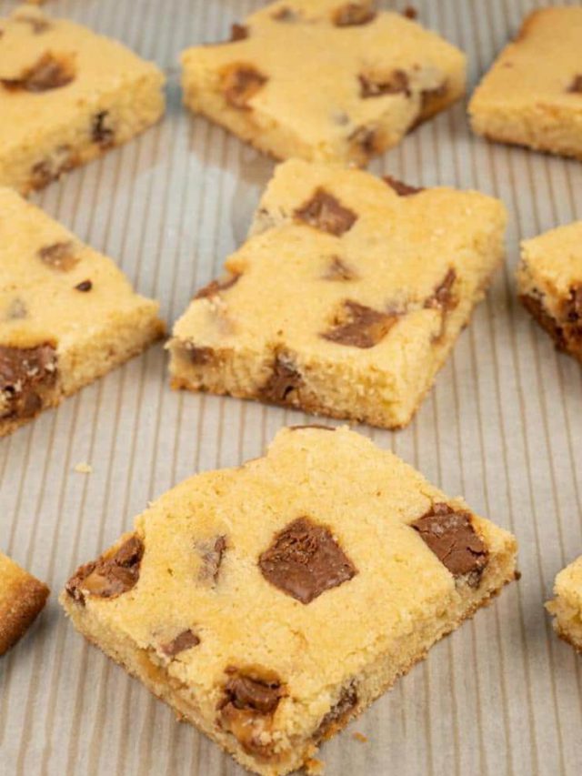 EASY ROLO’S CANDY COOKIE BARS RECIPE STORY