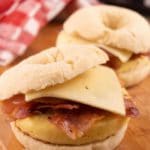 2 Ingredient Bagel Breakfast Sandwich – Best Bagel Breakfast Sandwich Recipe – {Easy} – Breakfast – Quick – Simple