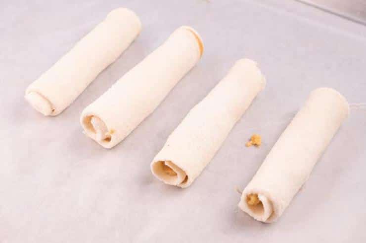Easy Cinnamon Toast Crunch French Toast Roll Ups