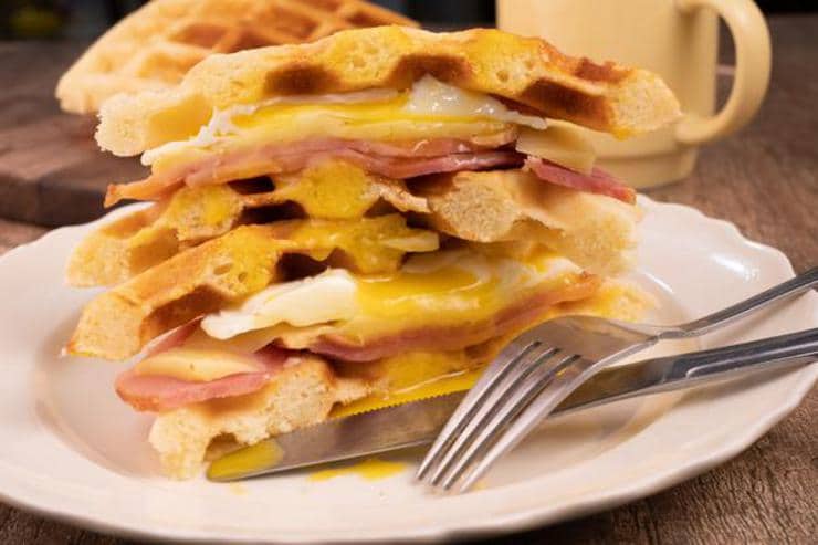 Easy Waffle Breakfast Sandwich