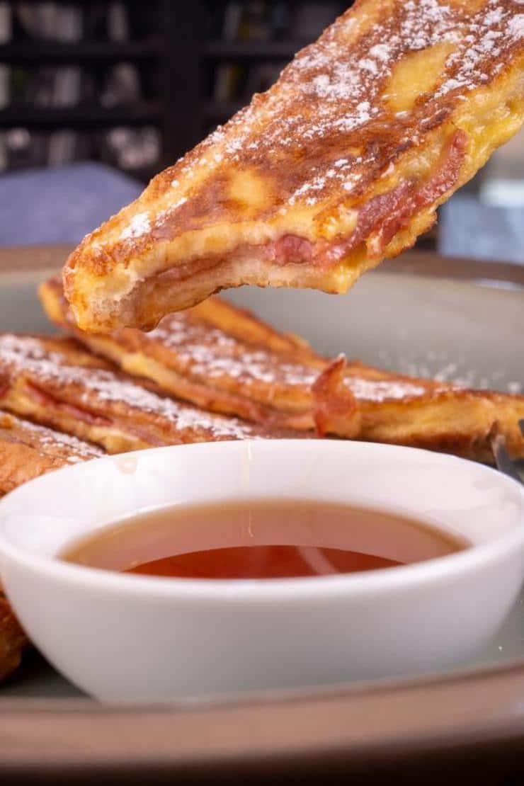 Best French Toast – Homemade Bacon Stuffed French Toast Sticks Recipe – {Easy} Breakfast – Snacks – Desserts – Party Food – Quick – Simple