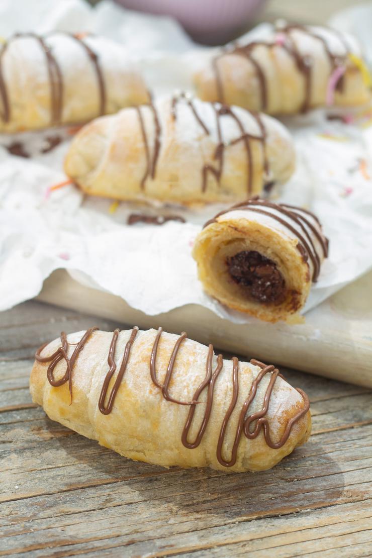 Easy Nutella Chocolate Chip Croissants – BEST Recipe – Breakfast - Snacks – Desserts – Party Food