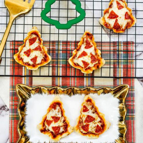 Christmas Tree Mini Pizza - BEST Christmas Recipe – {Easy} Holiday Idea – Party Food – Dinner – Appetizers