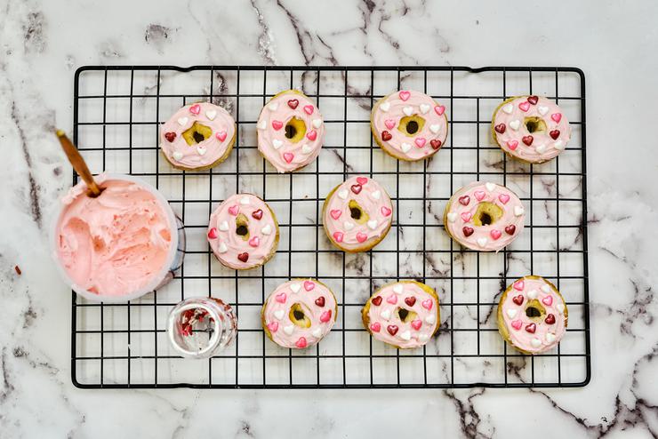 Air Fryer Strawberry Valentine Mini Donuts