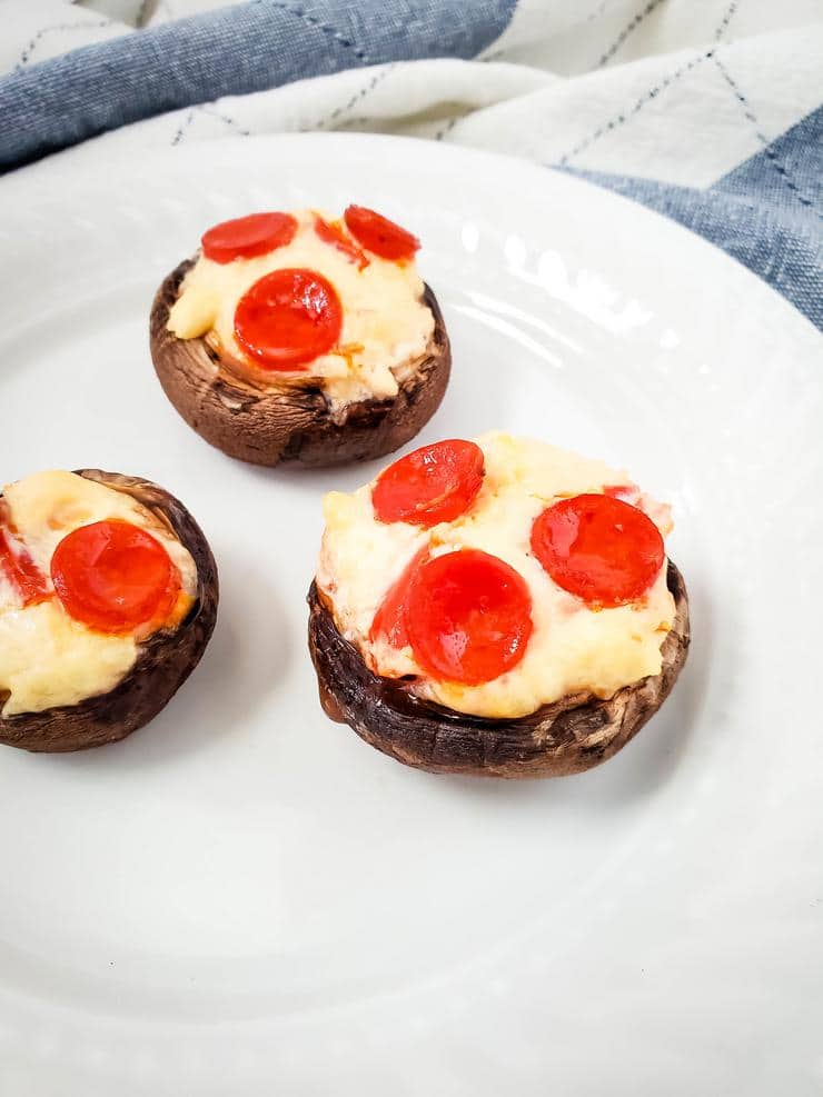 BEST Keto Pizza Stuffed Mushrooms – Low Carb Keto Pizza Recipe – Easy Ketogenic Diet Idea