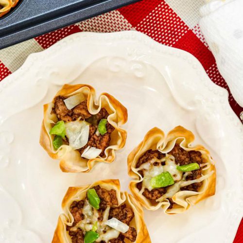 Easy Mini Philly Cheesesteak Wonton Cups – Best Homemade Philly Cheesesteak Recipe – Finger Food – Appetizers – Snacks – Party Food – Quick – Simple