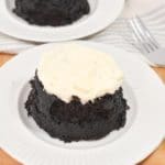 4 Ingredient Microwave Oreo Mini Cakes - Quick & Easy 2 Minute Microwave Cake Idea – Snacks – Desserts – Treats